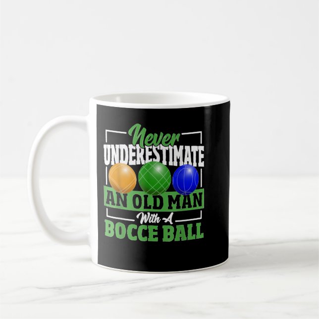 Mug Ne Sous-Estimez Jamais Un Vieux Homme Avec Un Bocc (Gauche)