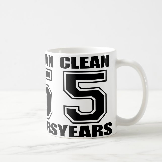 Mug Nettoyez 5 ans de café de cadeau Charles Meade de (Droite)