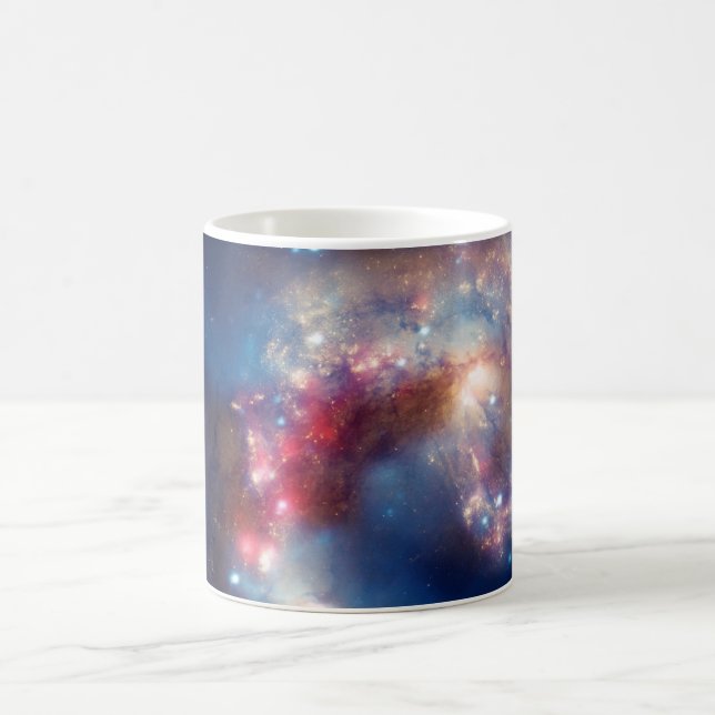 Mug NGC 4038 Antennes Galaxies NASA (Centre)