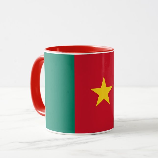 Mug noir Combo avec drapeau du Cameroun (Devant gauche)