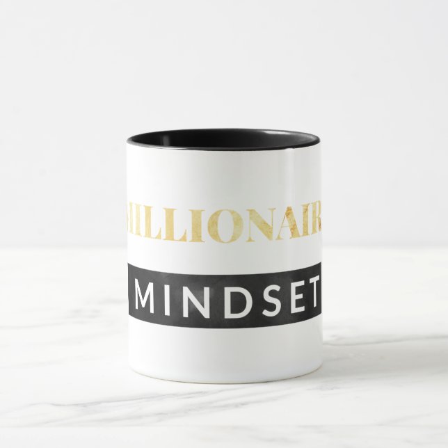 Mug Noir de mentalité de millionnaire et lettrage d'or (Centre)