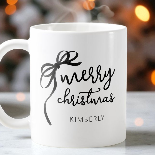 Mug Noir et blanc Script moderne Bow Joyeux Noël (Black and White Script Modern Bow Merry Christmas Coffee Mug)