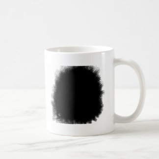 Mug noir et obscurité de tabagisme au coeur humain