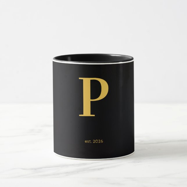 Mug noir lettre dorée P | Mug à monogramme minimal (Centre)