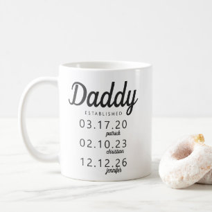 Mug Nom de la date de naissance de l'enfant établi