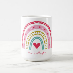 Mug Nom de l'enseignant de Rainbow Heart Monogram
