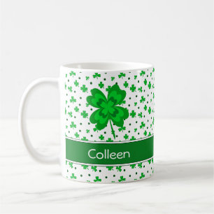 Mug Nom du monogramme des Shamrocks et des points chan