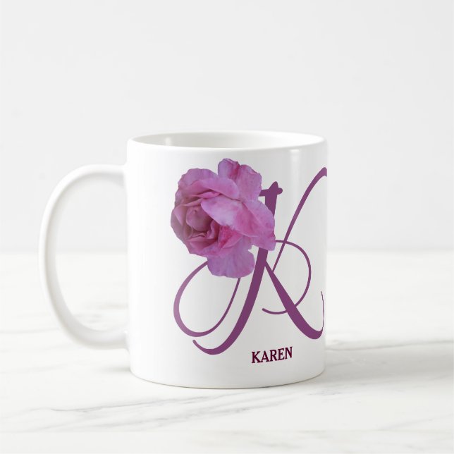 Mug Nom Karen personnalisable monogramme rose rose ros (Gauche)