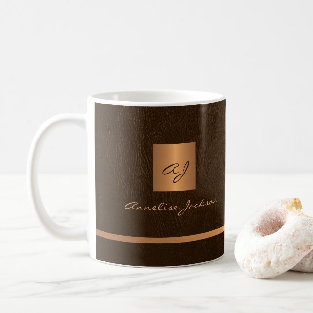 Mug Nom monogramme or personnalisé élégant (Avec donut)