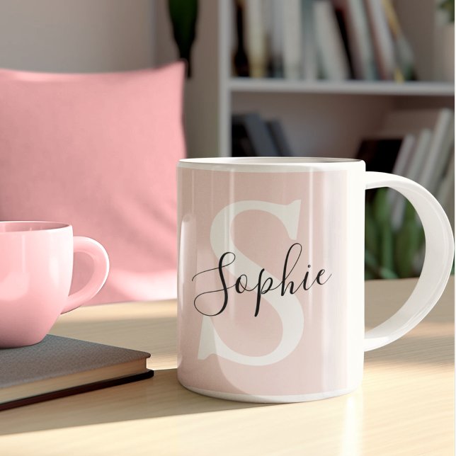 Mug Nom personnalisé moderne Monogram Pastel Rose (Créateur téléchargé)