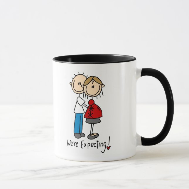 Mug Nous attendons des T-shirts et des cadeaux de bébé (Droite)