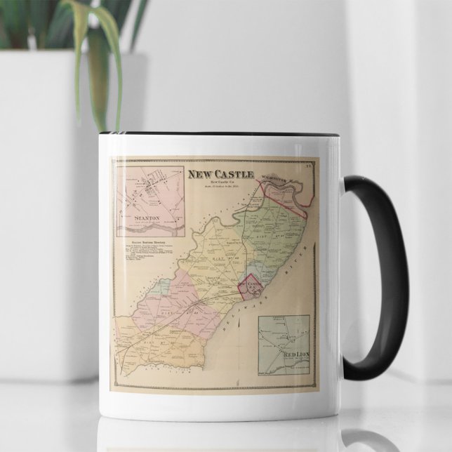Mug Nouveau château Cent (Mug on table)