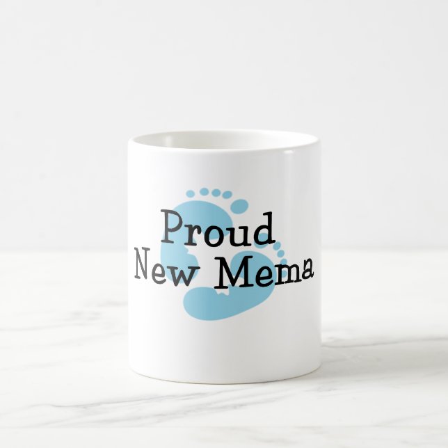 Mug Nouvelles empreintes de pas fières de bébé de Mema (Centre)
