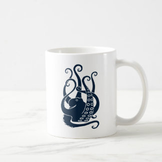 Mug octopus squid cuttlefisus scuba diving