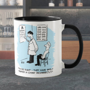 Mug Opticien faisant un examen de la vue