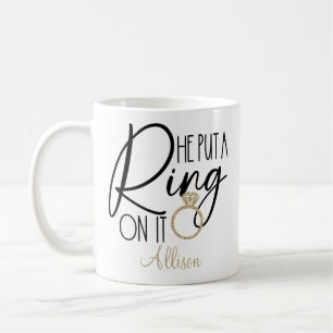 Mug Or Moderne Noir Nom Il lui a passé la bague au doi