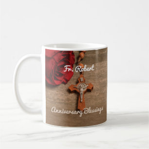 Mug Ordination du prêtre Anniversaire Rose rouge et Ro