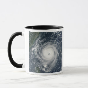 Mug Ouragan Longwang approchant Taïwan