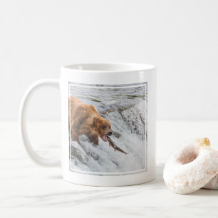 Mug Ours brun attrape un saumon rouge