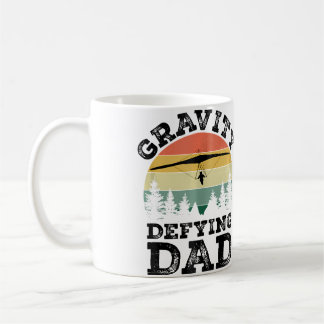 Mug Papa défiant la gravité en deltaplane pilotant un