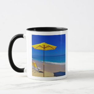 Mug Parapluie de plage jaune et chaises impeccables