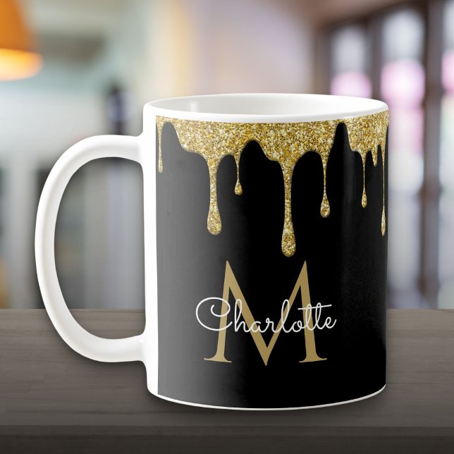 Mug Parties scintillant d'or Élégant Monogramme de scr (Gold Glitter Drips Elegant Girly Script Monogram Coffee Mug)