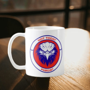 Mug Pas aujourd'hui fasciste - Aigle patriotique class