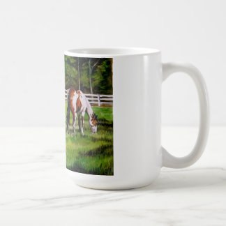 Mug Pâturage de deux chevaux de peinture