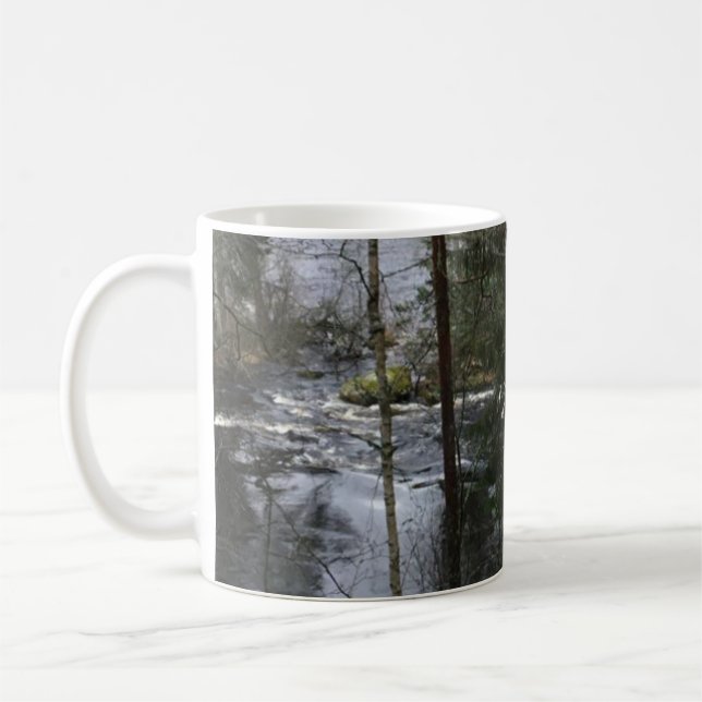 Mug Paysage de l'eau courante en Finlande (Gauche)