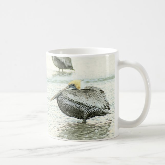 Mug Pélican reposant sur une plage de sable de Floride (Droite)