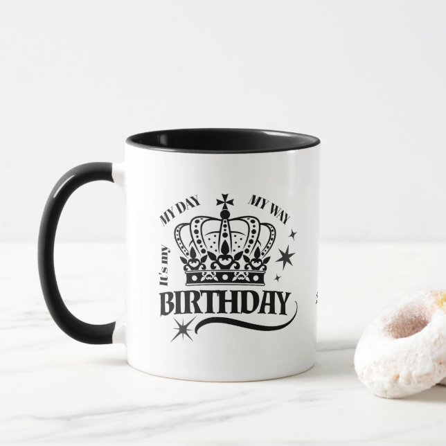 Mug Personalized Elegant Birthday Crown Typography (Avec donut)