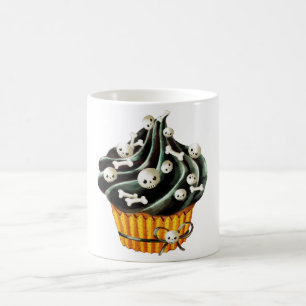 Mug Petit gâteau noir de Halloween avec les crânes