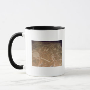 Mug Pétroglyphe découpée dépeignant des chiffres