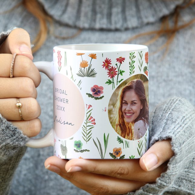 Mug Photo de Fête des mariées fleur sauvage (Wildflower Girl Bridal Shower Photo Coffee Mug)