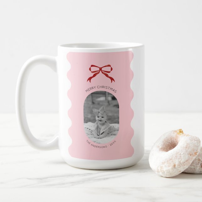 Mug Photo de Noël de la Bow rouge à bascule rose moder (Avec donut)