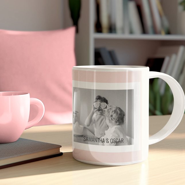 Mug Photo Famille Moderne Pastel Rose Simple Cadeau (Créateur téléchargé)