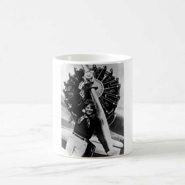 Mug Photo vintage Amelia Earhart (Centre)