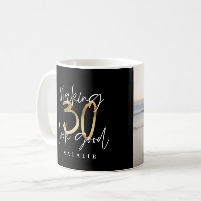 Mug Photographie en écriture moderne de 30 ans en noir (Devant gauche)