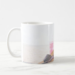 Mug Photographie minimaliste de l'ananas près des san