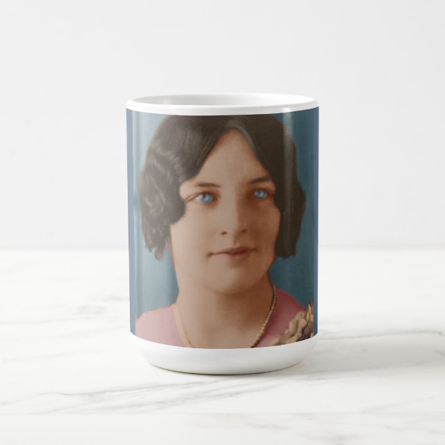 Mug Phyllis Talla Johnson Westerfield (Centre)