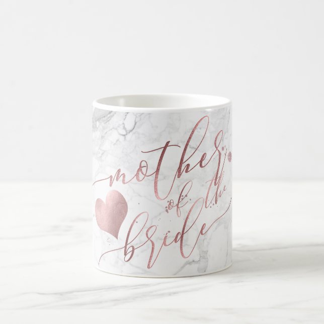 Mug PixDezines Mère de la mariée/Rose de Faux Script G (Centre)
