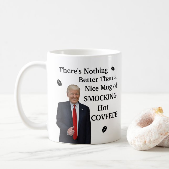 Mug Plaisanterie chaude de typo de Covfefe de smocks (Avec donut)