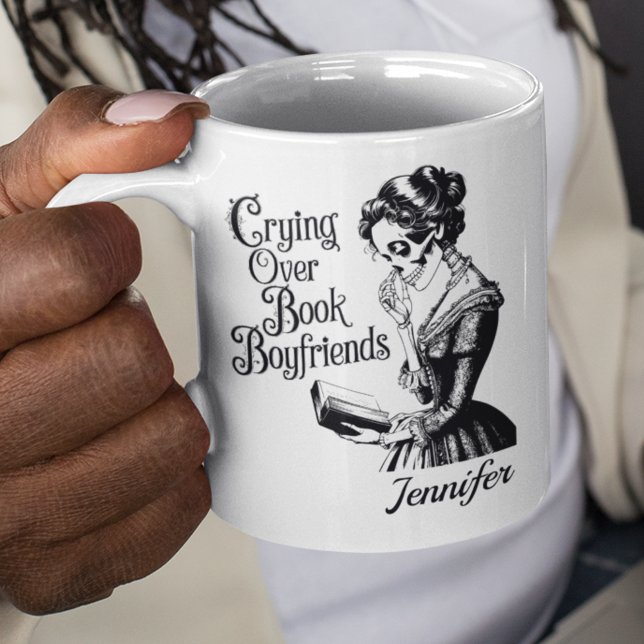 Mug Pleurer personnalisé sur les petits amis de livre  (Crying over book boyfriends mug)