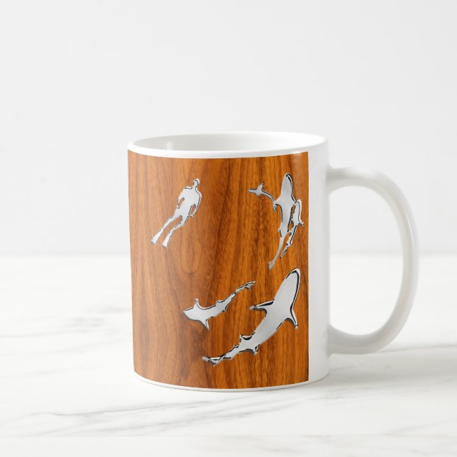 Mug Plongeur d'argent avec requins sur le plateau de t (Droite)