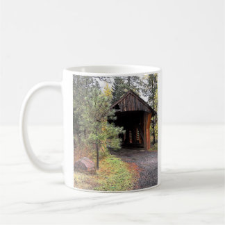 Mug Pont couvert romantique en Orégon