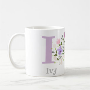 Mug Premier nom initial Plus Ivy avec Fleurs
