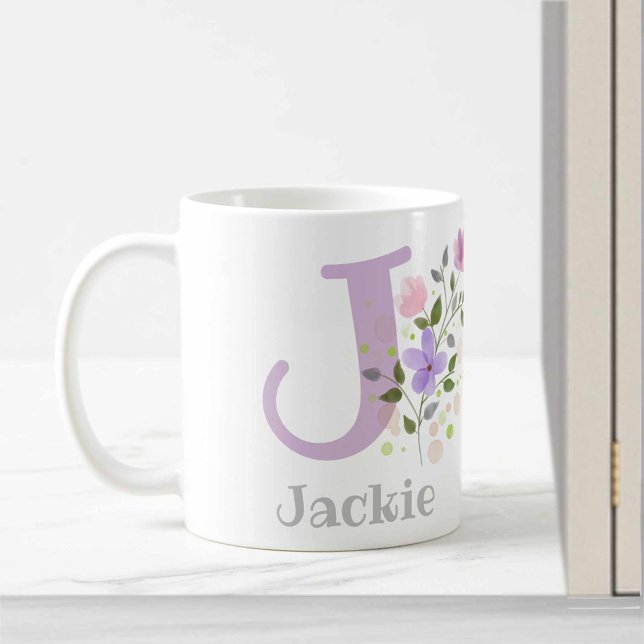 Mug Première initiale plus le nom Jackie avec des fleu (Créateur téléchargé)