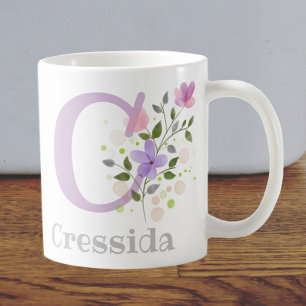 Mug Première initiale plus nom Cressida avec des fleur
