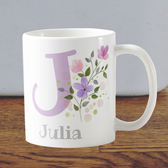Mug Première initiale plus nom Julia avec des fleurs (Créateur téléchargé)