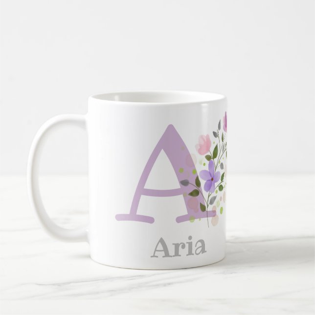 Mug Prénom initial plus nom Aria avec des fleurs (Gauche)